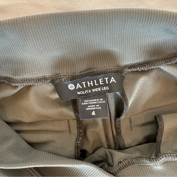 Athleta Nolita wide leg pant in mountain olive (dark khaki green) - Picture 5 of 7